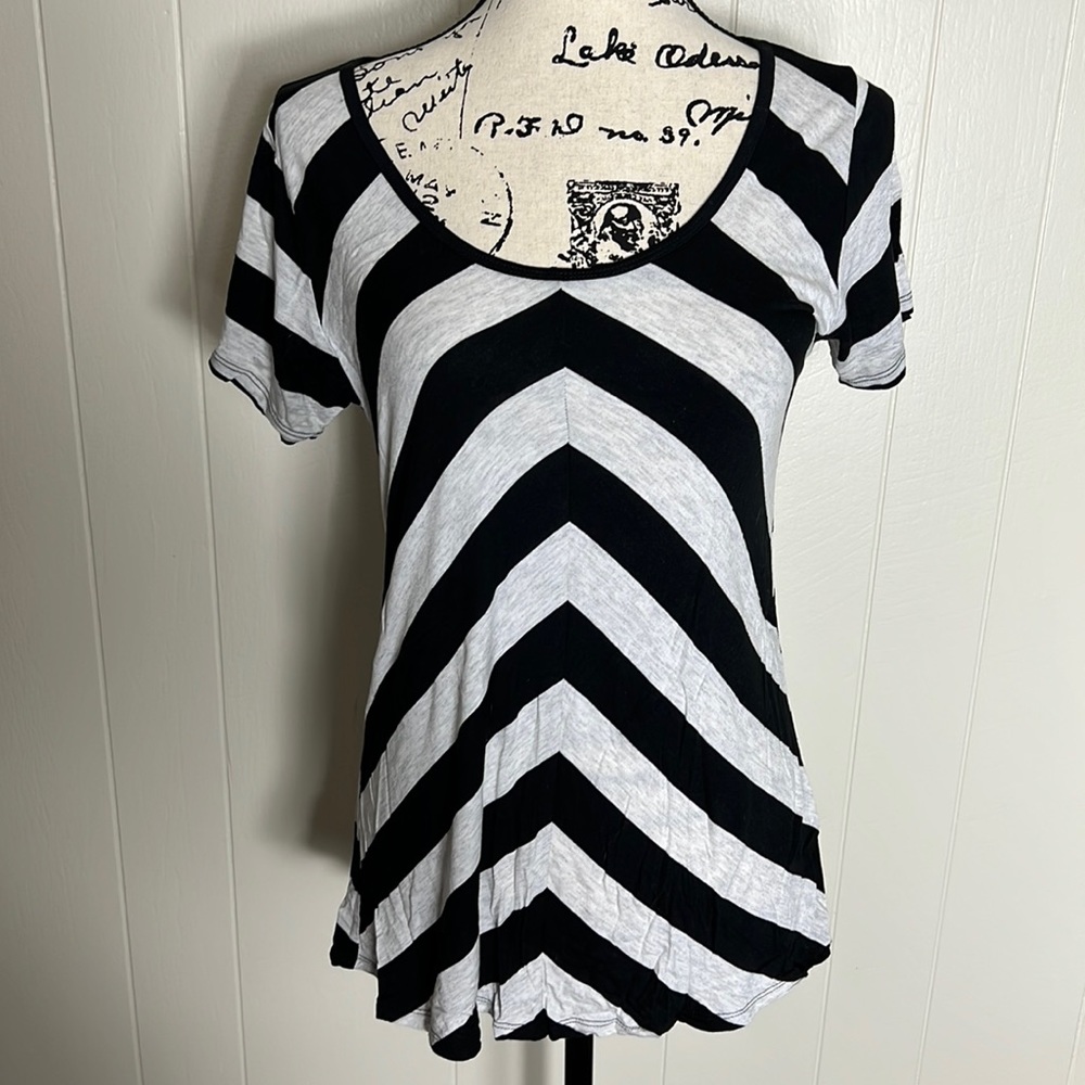 LuLaRoe Classic T